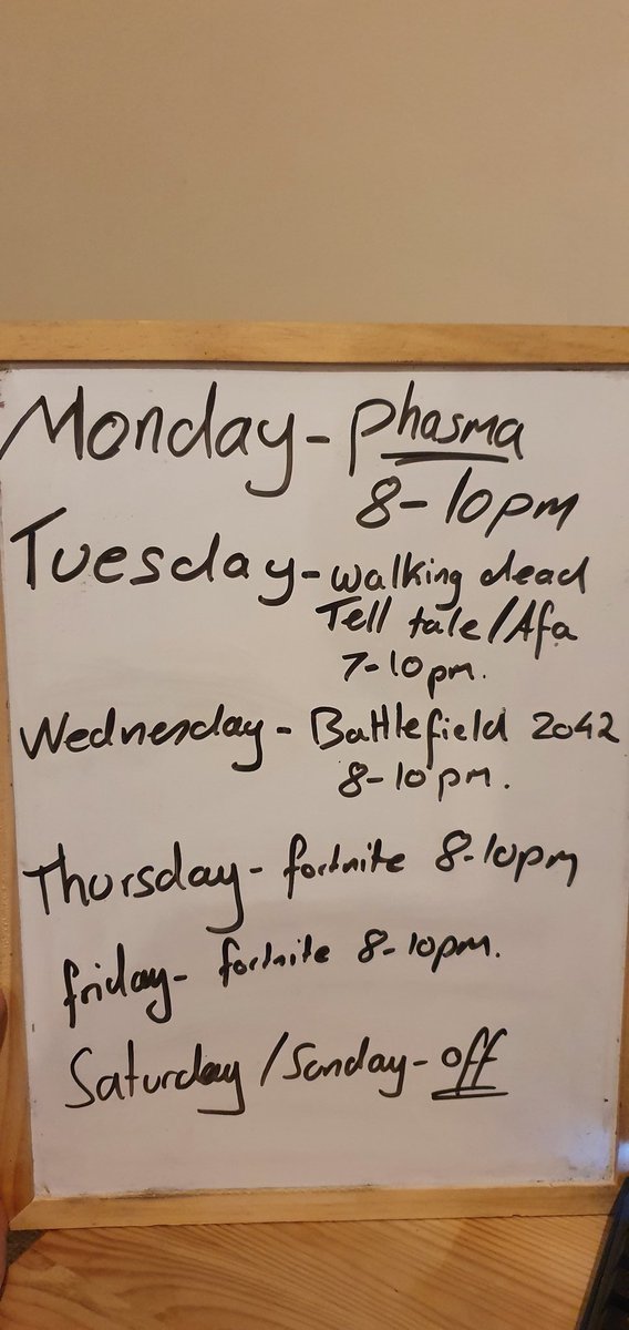 ParaAussie's tweet photo. Decided to go back to 5 days of streaming this is the schedual for the week it'll get updated every Sunday. #twitch #streamschedual #TwitchStreamers #StreamerCommunity #pcgaming #phasmaphobia #fortnite #Battlefield2042 https://t.co/e6N0z1B1YZ https://t.co/DYzIWyrnCk