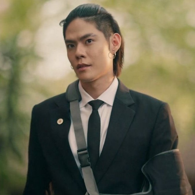 AriesLovesBl's tweet photo. Thank you @nodted for portraying an amazing Character with his good and bad sides. I was always rooting for you.
You will be missed.🖤
And I really hope we see you maybe with @PerthNakhun in an another Series, soon.

#KinnPorscheTheseries
#KenBig https://t.co/2gFRR4ny1w