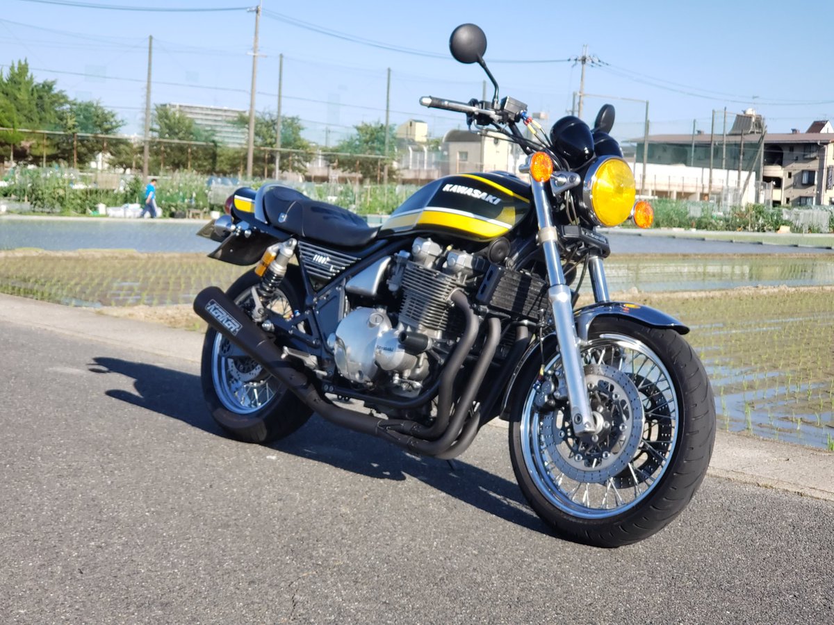 😆ゼファー1100火の玉からタイガーに着せ替え～✨ #タイガーカラー
