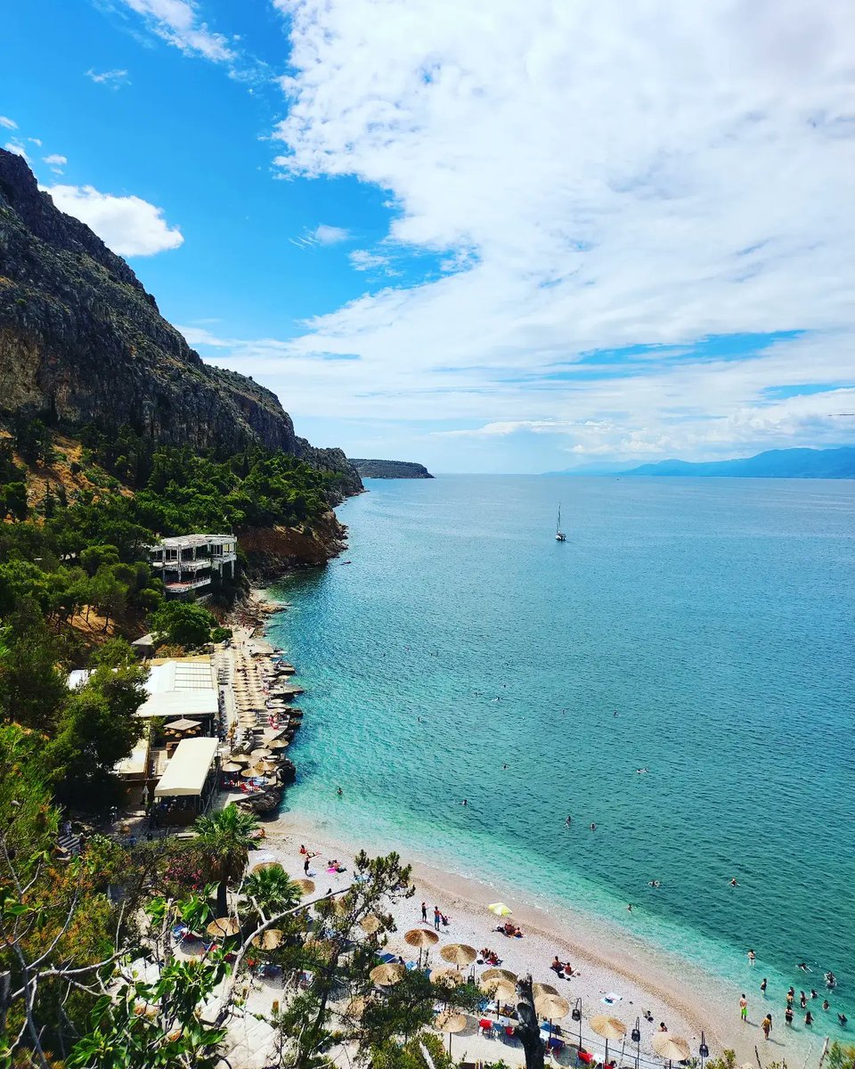 roadartist's tweet photo. {Και πώς να μην την αγαπάς;}
#brightside #blueisthecolour #arvanitia #greece💙 #sundaymorningview #nafplio https://t.co/GJXNObErCf