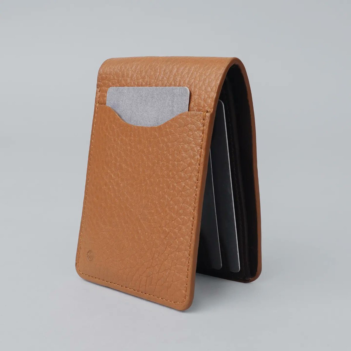 Claymangoindia's tweet photo. Sleek and compact _Bi-Fold Leather Wallet
____
Designer - Outback
Shop - https://t.co/lS8CKpNcoV
___
#compactwallets
#wallet
#Newbrandonboard
#claymangowallets https://t.co/D4YGMPD8UU