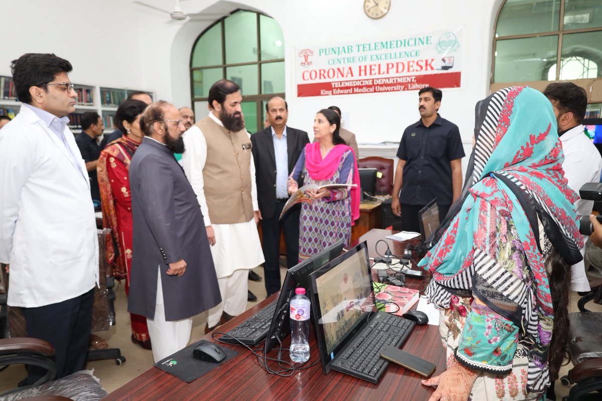 TeleMedKEMU's tweet photo. Project TELEMEDICINE CENTER OF EXCELLENCE KING EDWARD MEDICAL UNIVERSITY, presented to Honorable Chancellor, Governor of Punjab, Mr Baligh ur Rahman  by #VCKEMU Prof Khalid M Gondal , along with Prof Bilquis Shabbir, Prof Saira Afzal,  and dedicated team  . https://t.co/cyNcWN8Ic9