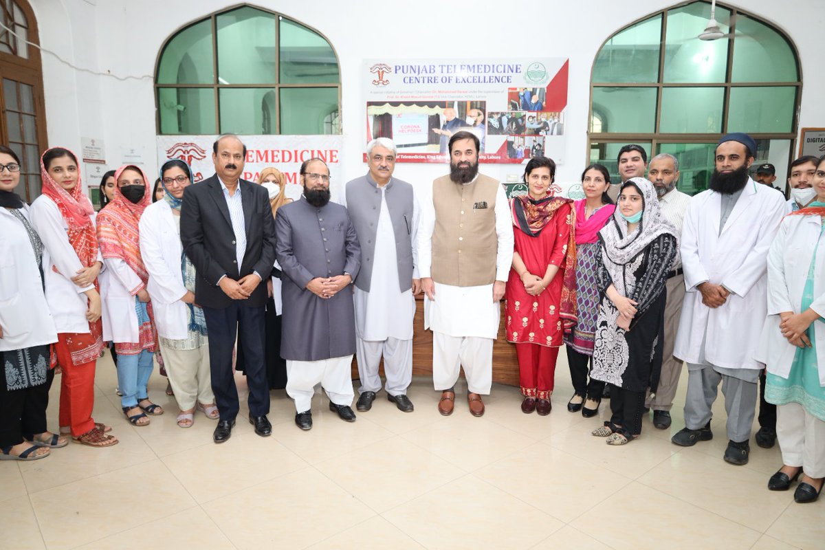 TeleMedKEMU's tweet photo. Project TELEMEDICINE CENTER OF EXCELLENCE KING EDWARD MEDICAL UNIVERSITY, presented to Honorable Chancellor, Governor of Punjab, Mr Baligh ur Rahman  by #VCKEMU Prof Khalid M Gondal , along with Prof Bilquis Shabbir, Prof Saira Afzal,  and dedicated team  . https://t.co/cyNcWN8Ic9