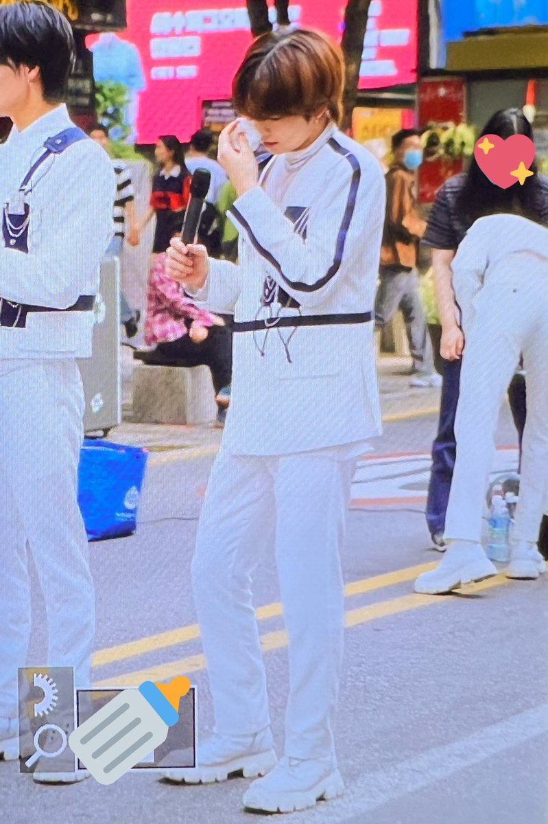 MyLovely_KIO's tweet photo. 220612

랜만🫡💖

#T1419 #키오 #KIO #T25 #사랑한다키오 #최고키오 https://t.co/w5AXa1DD9Y