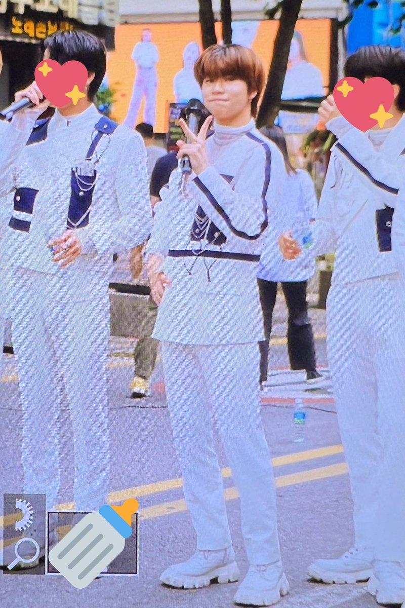 MyLovely_KIO's tweet photo. 220612

랜만🫡💖

#T1419 #키오 #KIO #T25 #사랑한다키오 #최고키오 https://t.co/w5AXa1DD9Y