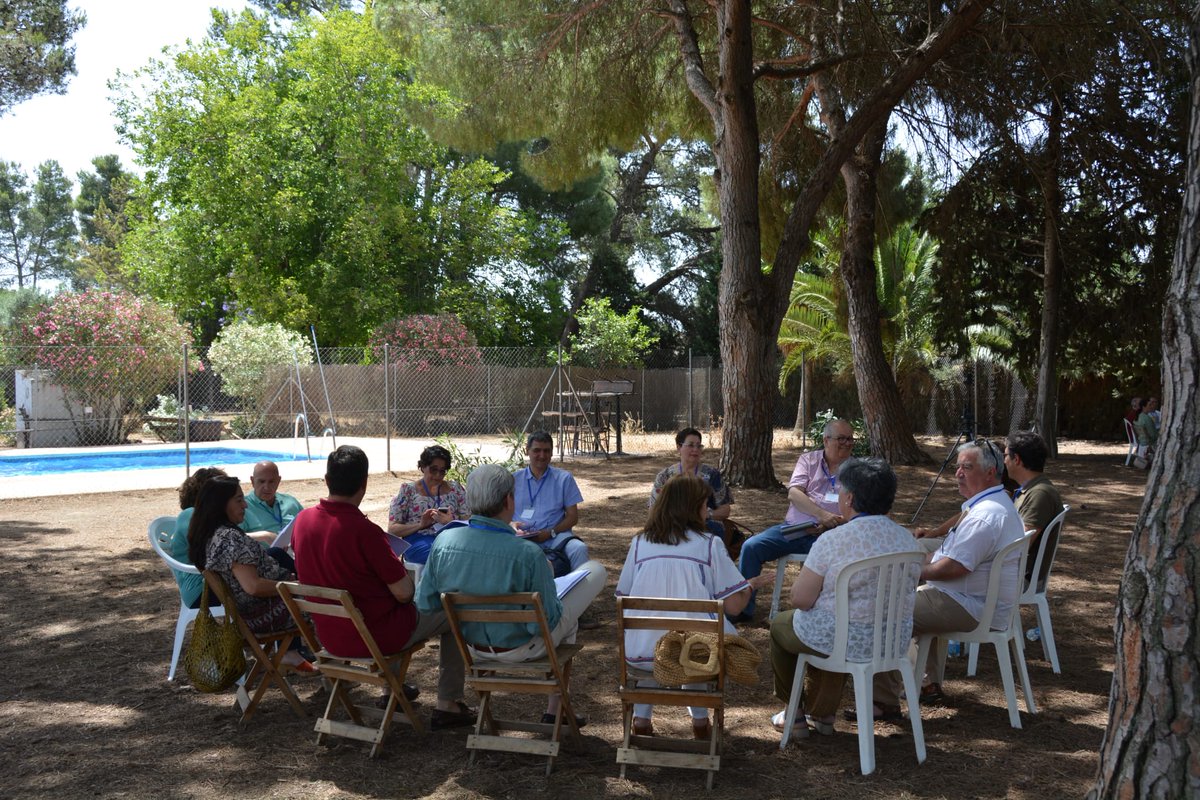 Ayer celebramos en Casa Nazaret Jerez el último Colegio Regional de este curso. Una jornada de muuucho calor, donde compartimos actividades realizadas, objetivos, una divertida convivencia y la Eucaristía
