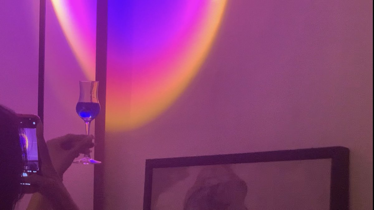 nischeom's tweet photo. Loopy is the best #2 @bartender_loopy 

#NFT #NFTs #Metaverse #Loopy #LoopBar #NFTCommunity #NFTArtist #LondonArtist #NISCHEOM https://t.co/xW4HL3hDXQ