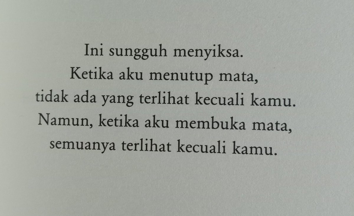 literarybase's tweet photo. /lt Gamau nyesek sendirian😘 
Buku: Blonote by Tablo https://t.co/0EdRExaZk8