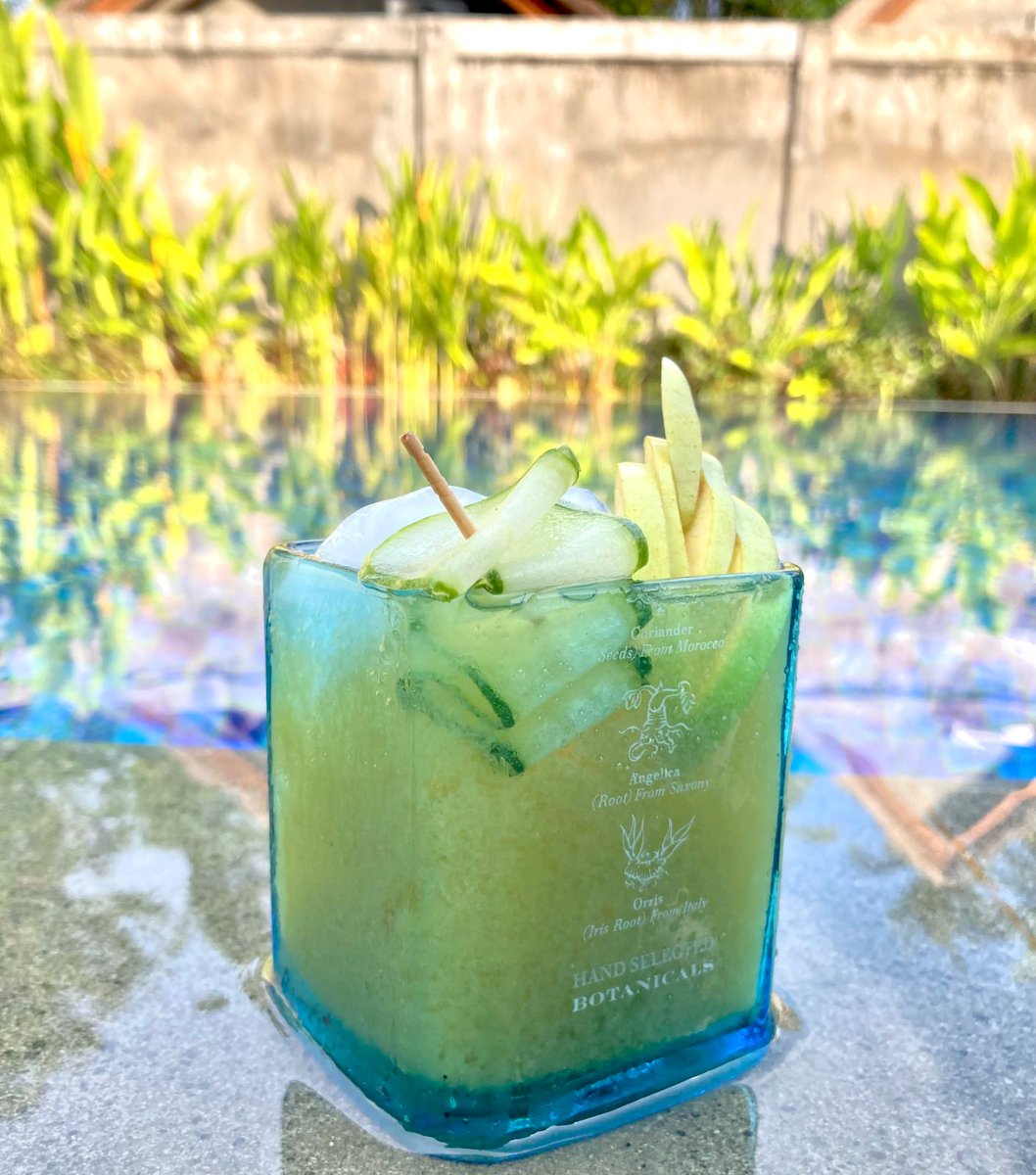 Don’t miss out our daily special beverage Detox Juice at 3-6pm for 48k++. Have this Antioxidant & other beverage and enjoy your day, happy weekend. 
.
.
#weekend #enjoythemoment #explorelombok #travelmore #travelblogger #lovetotravel #lombokisland  #simalombok #kutalombok