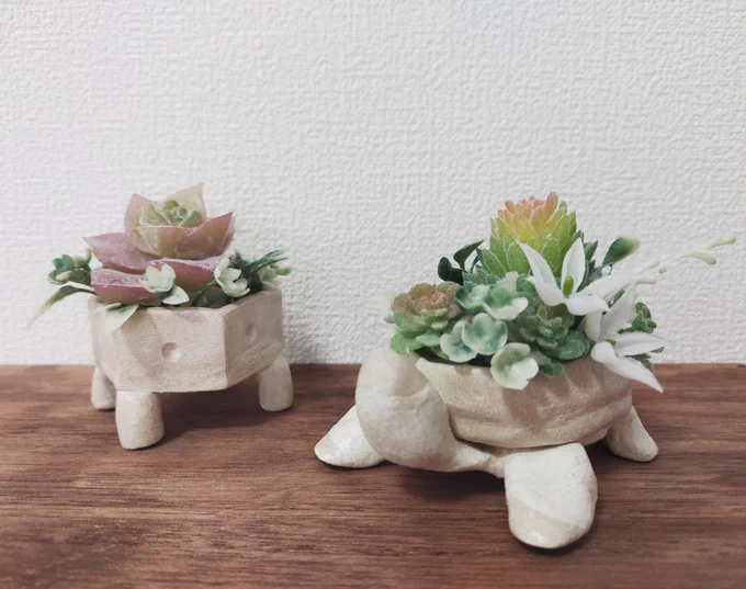 ✦カニと亀の植物インテリア
✦ケープトレー
✦精霊とマンタのブローチ

亀のフェイク植物のつめ方は気に入ってる。ケープは普通のがかわいい
#sky手芸部 