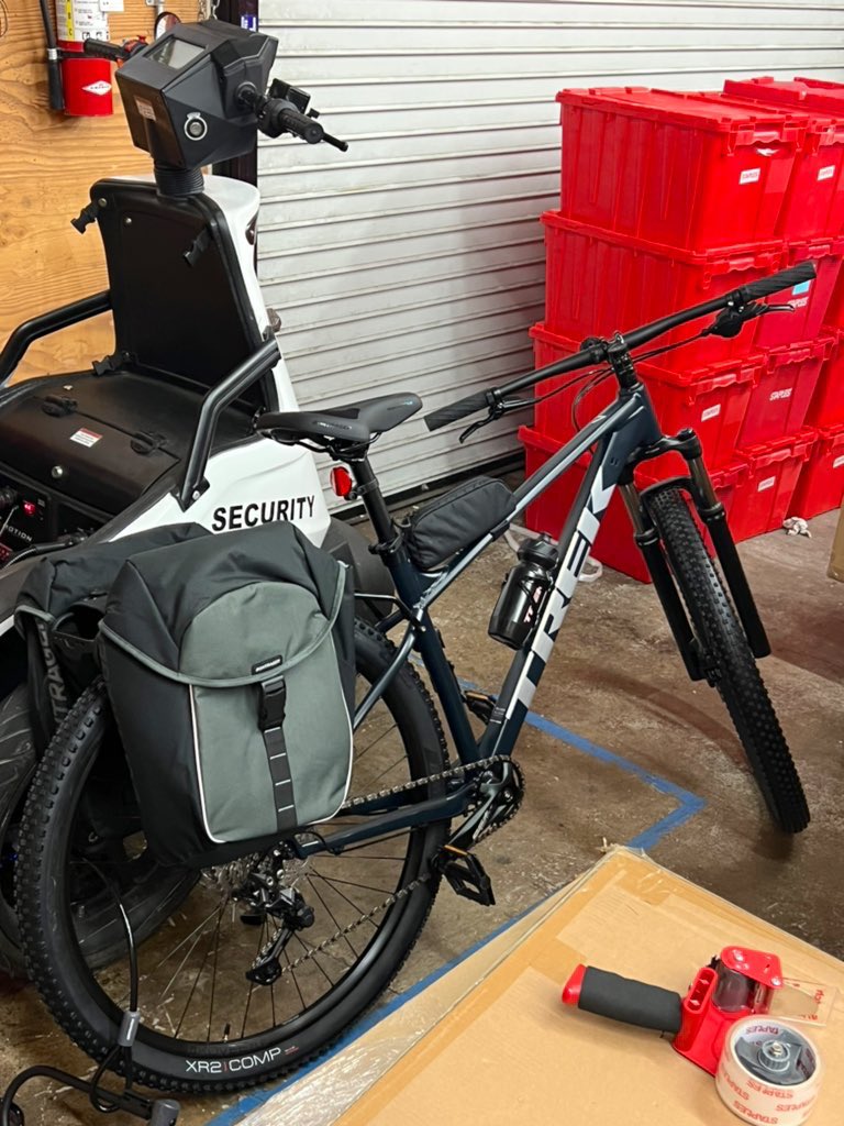 ArthurCentaur's tweet photo. Bike VS T3 Patroller 🤩 https://t.co/Cyu6PUV8qT