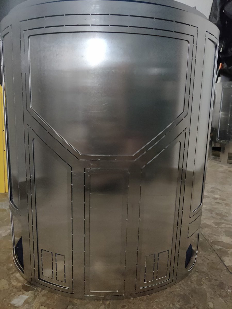 astromechspain's tweet photo. #domingodedroides 
La mayoría de los droides de Star Wars de la serie R comparten el tipo de Piel, pero hay uno de ellos muy original que es la serie R7.
#astromechspain #behappyandbuilddroids #starwars #droids #astromech #r2buildersclub #droidbuilders https://t.co/5RjsWERNmf