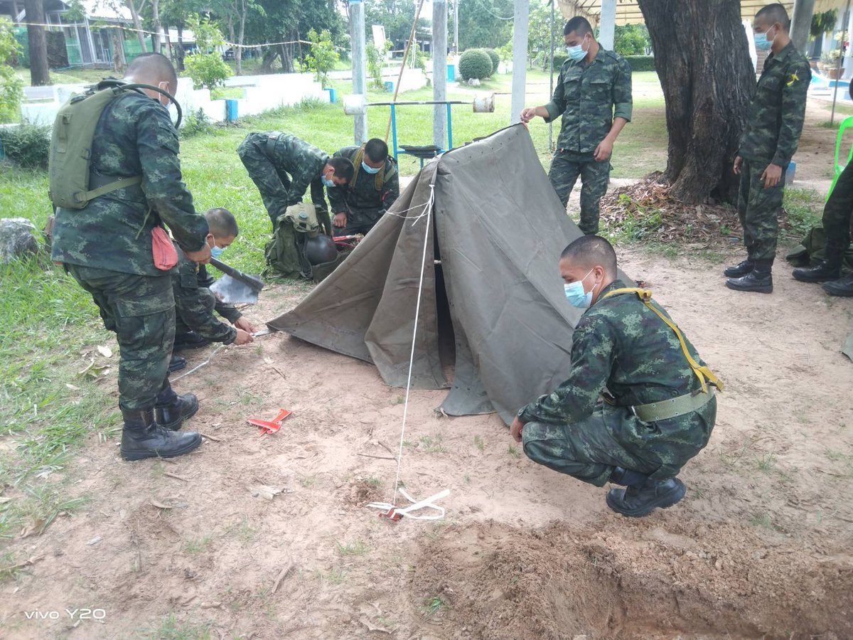 21TankBattalion's tweet photo. " ฝึกแบบค่อยเป็นค่อยไป จากง่ายไปหายาก ภายใต้มาตรการความปลอดภัย ตามนโยบายกองทัพบก ฝึกการดำรงชีพในป่าและตั้งค่ายพักแรมน้องทหารใหม่ 1/65 "  12 มิ.ย.65
#น้องคนเล็ก
#Bootscamp65
#หน่วยฝึกปลอดโรค 
#ทหารใหม่ปลอดเชื้อ
#หน่วยฝึกทหารใหม่ ม.พัน.21 พล.ร.6
#เพราะเราคือครอบครัวเดียวกัน https://t.co/MUhmZ1J7cw
