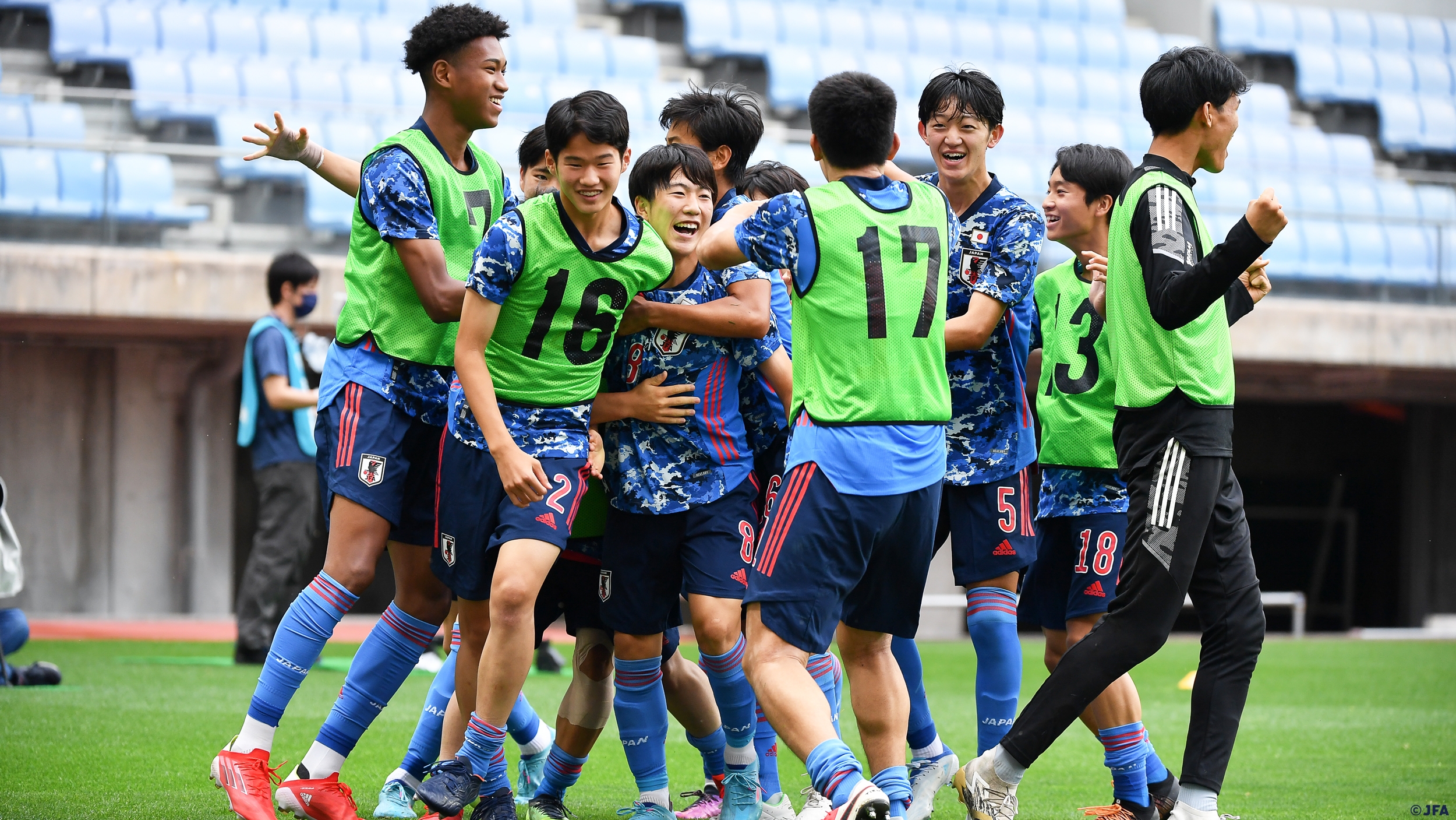 サッカー日本代表 U 16 インターナショナルドリームカップ22 U 16メキシコ代表に2得点快勝を収めた U16日本代表 が全勝で2大会連続4回目となる優勝を飾りました Jfa Daihyo サッカー日本代表 T Co 076zzs4oah Twitter