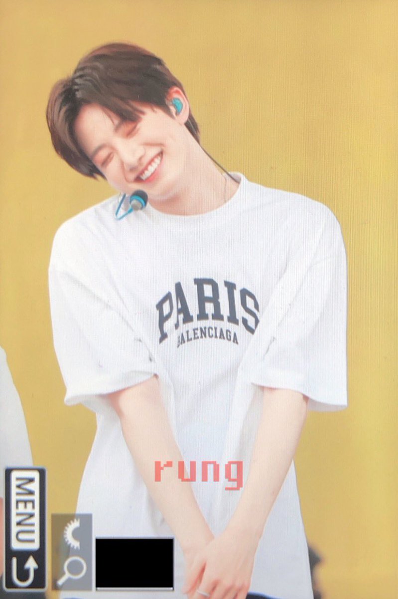 runghah's tweet photo. 220612 청춘페스티벌 준규

🤭

#트레저 #TREASURE #JUNKYU #준규 https://t.co/kQ6hk5hGOR