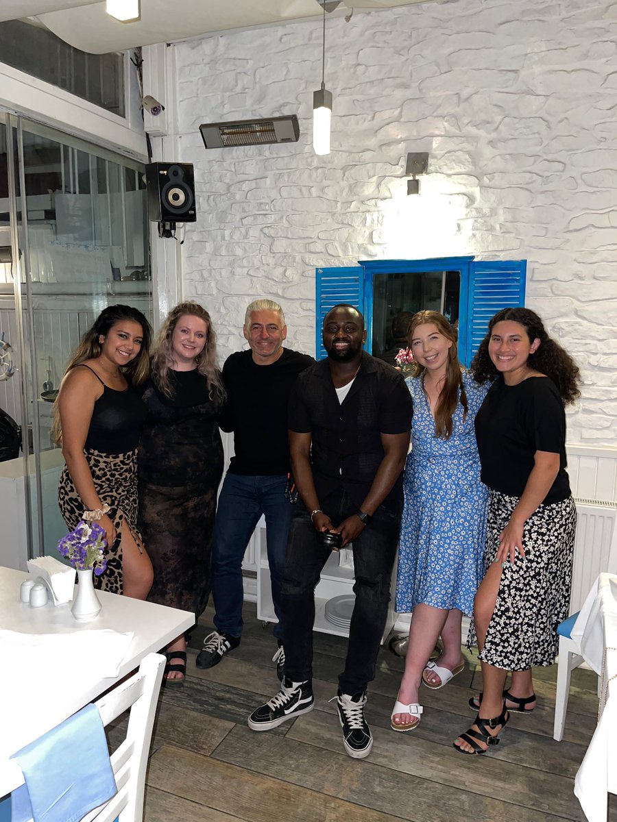 youcallmechloe's tweet photo. My one true love: travelling and meeting new people https://t.co/yNM5XnTGY4
