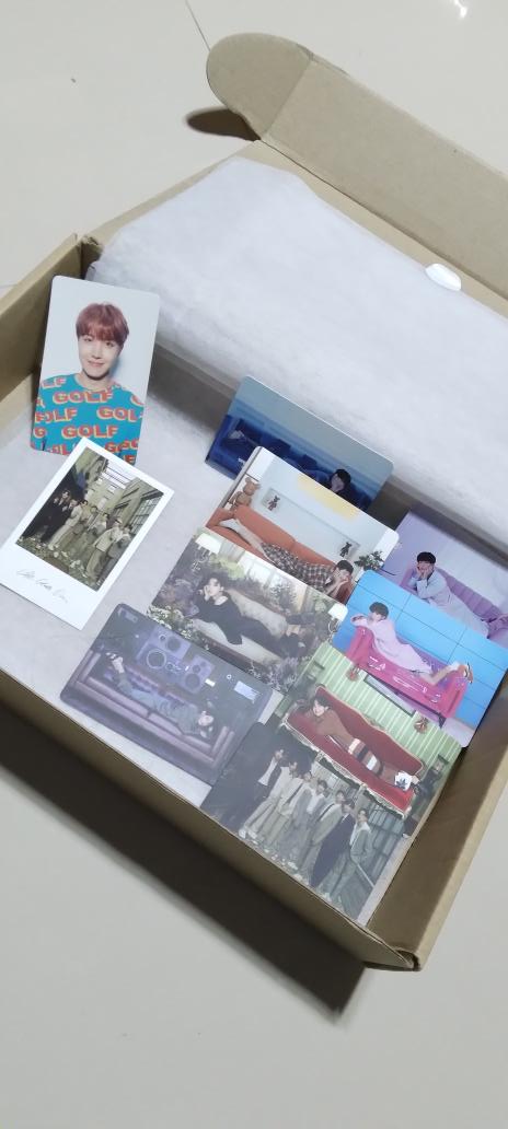 wynksz's tweet photo. Tysm for this !!😭💕 , walang damaged ang pcs mabilis din dumating 😙 , ang cute pa ng mga enhypen freebies ! 💓   #tnxsmddeonu https://t.co/z2Xpxi4nWu