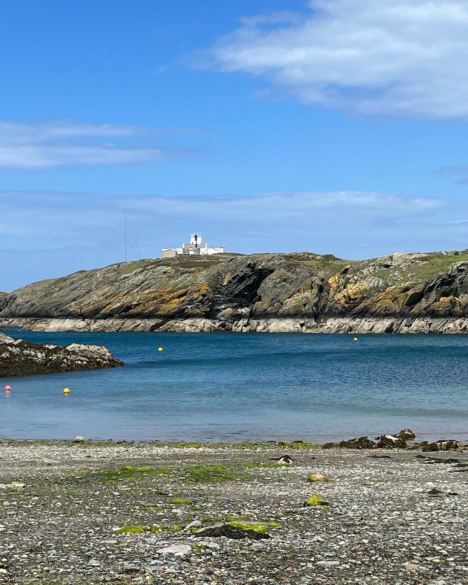 shinglyb's tweet photo. @markshaw Productive morning your having there Ser, however I see your chores and raise you some sheer natural beauty.
#Anglesey https://t.co/vGp5NE4nyK