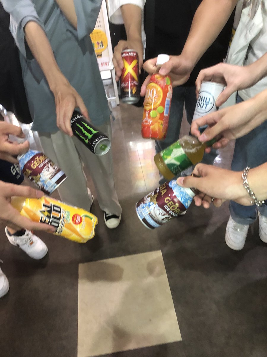 kyusanRA's tweet photo. こんにちわ　リターンエースです。
今日の新歓来てくれた人ありがとうございました。
また一二ヶ月後ぐらいにゆるいイベントを開きたいと思います。
新一年や二三年生の方も知り合い•友達作りに使ってください。
気軽に友達連れてきて遊びに来てください。
本日はありがとうございました。 https://t.co/Tben0NtvQx