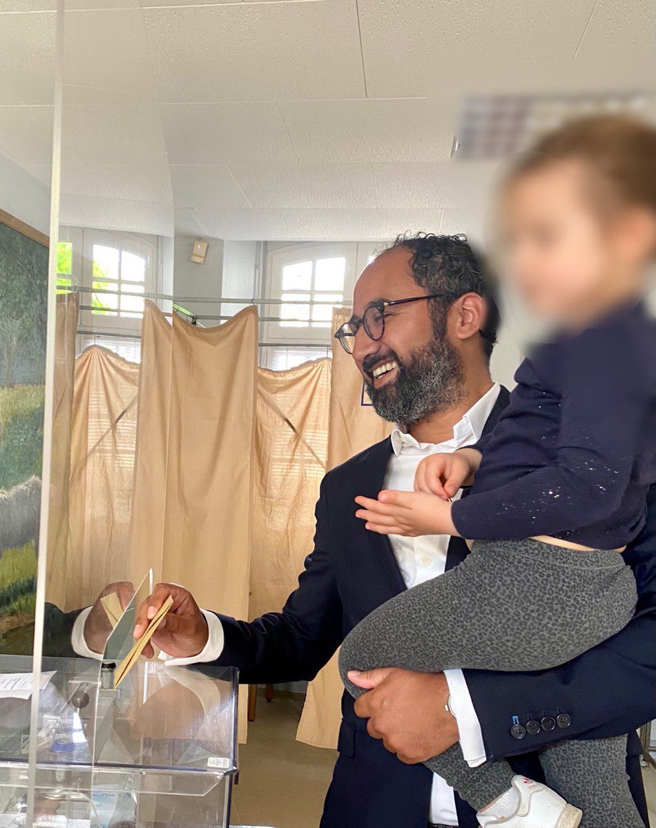 🗳 A voté ! 
Merci aux élus, agents publics et assesseurs qui tiennent les bureaux de vote toute cette journée pour faire vivre la démocratie.

#legislatives2022 
#DeuxSevres
#circo7901