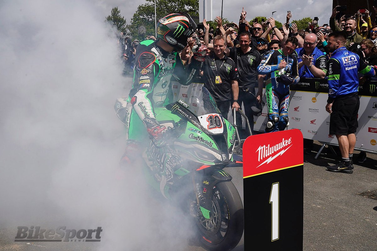 bikesportnews's tweet photo. TT 2022: Senior win ‘epic’ for Hickman despite brake issues https://t.co/aDbcotrAxj https://t.co/FYv6m5JmpQ