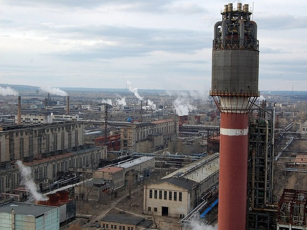 BspGeopolique's tweet photo. 300 à 400 soldats ukrainiens piégés à l'usine chimique d'Azot à Severodonetsk.

Source : (ANI)
#feedmile #Ukraine #Azot #ArmyTroops #Severodonetsk #trap #chemicalplant https://t.co/EqReQau26n