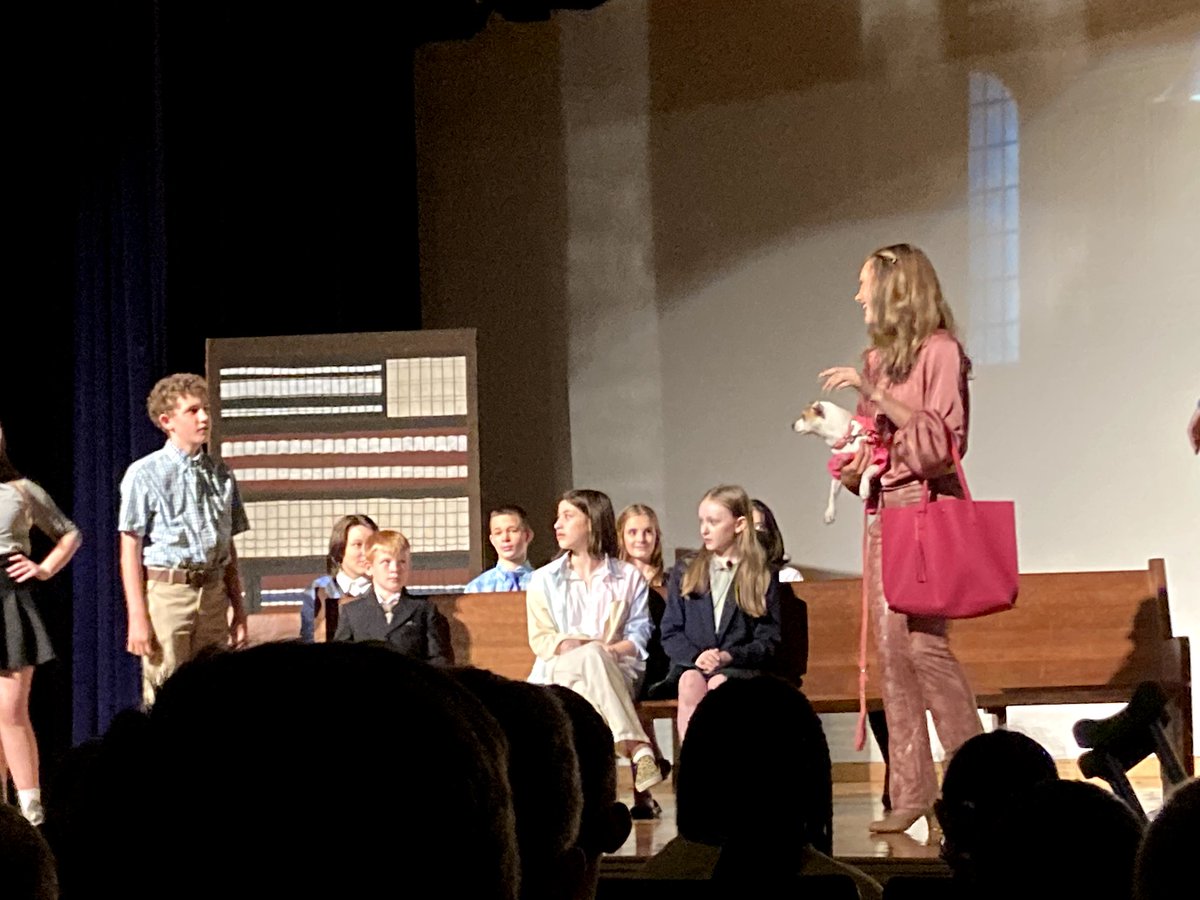 Mrs. Holicker tweet media