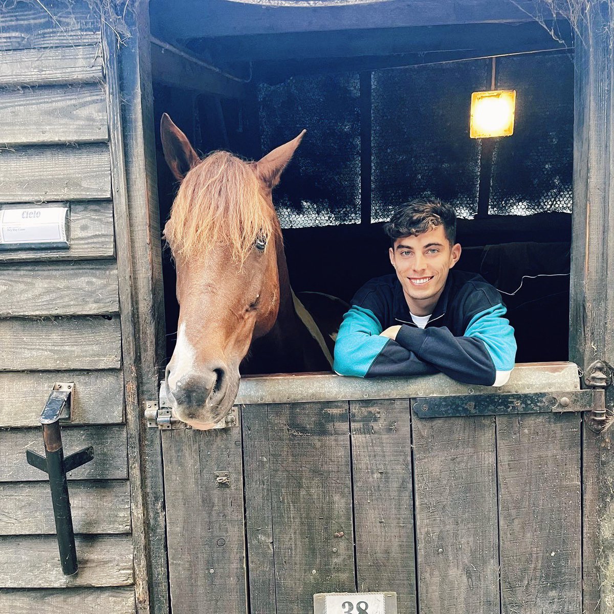 kaihavertz29's tweet photo. Thank you all for your birthday messages ❤️ 22 was another year filled with memories and learnings! https://t.co/eiT1OCzldx