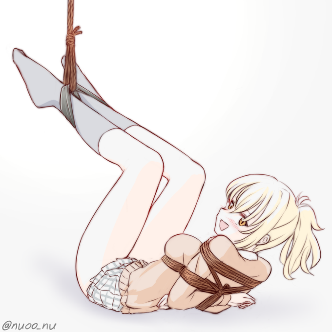 今週はこの状態からスパッツ穿き直せたら愛ちゃんの勝ちっていうゲームをしてる感じの絵を描いてみました 