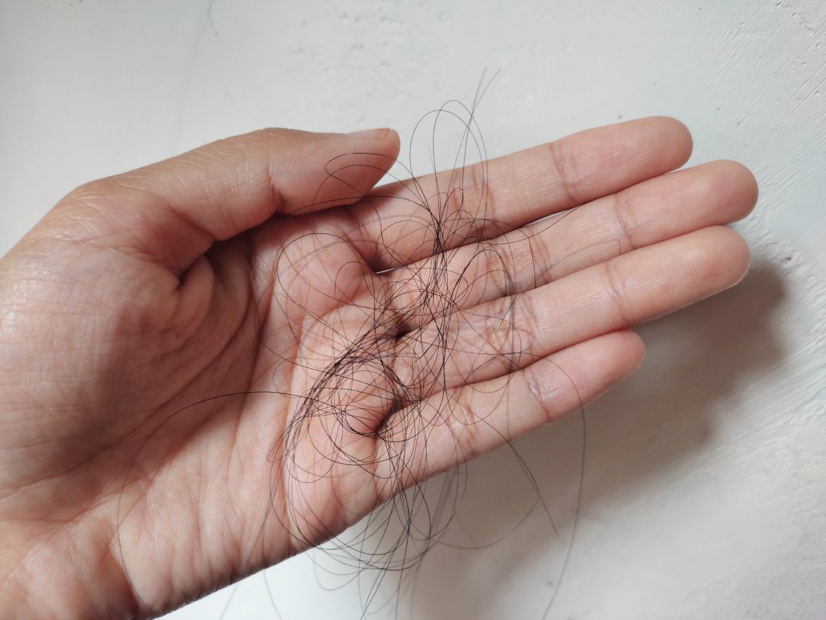 reeyychsia's tweet photo. ✨Rangkaian hair care untuk rambut rontok✨

A thread✨ https://t.co/vFBsOyC9pE