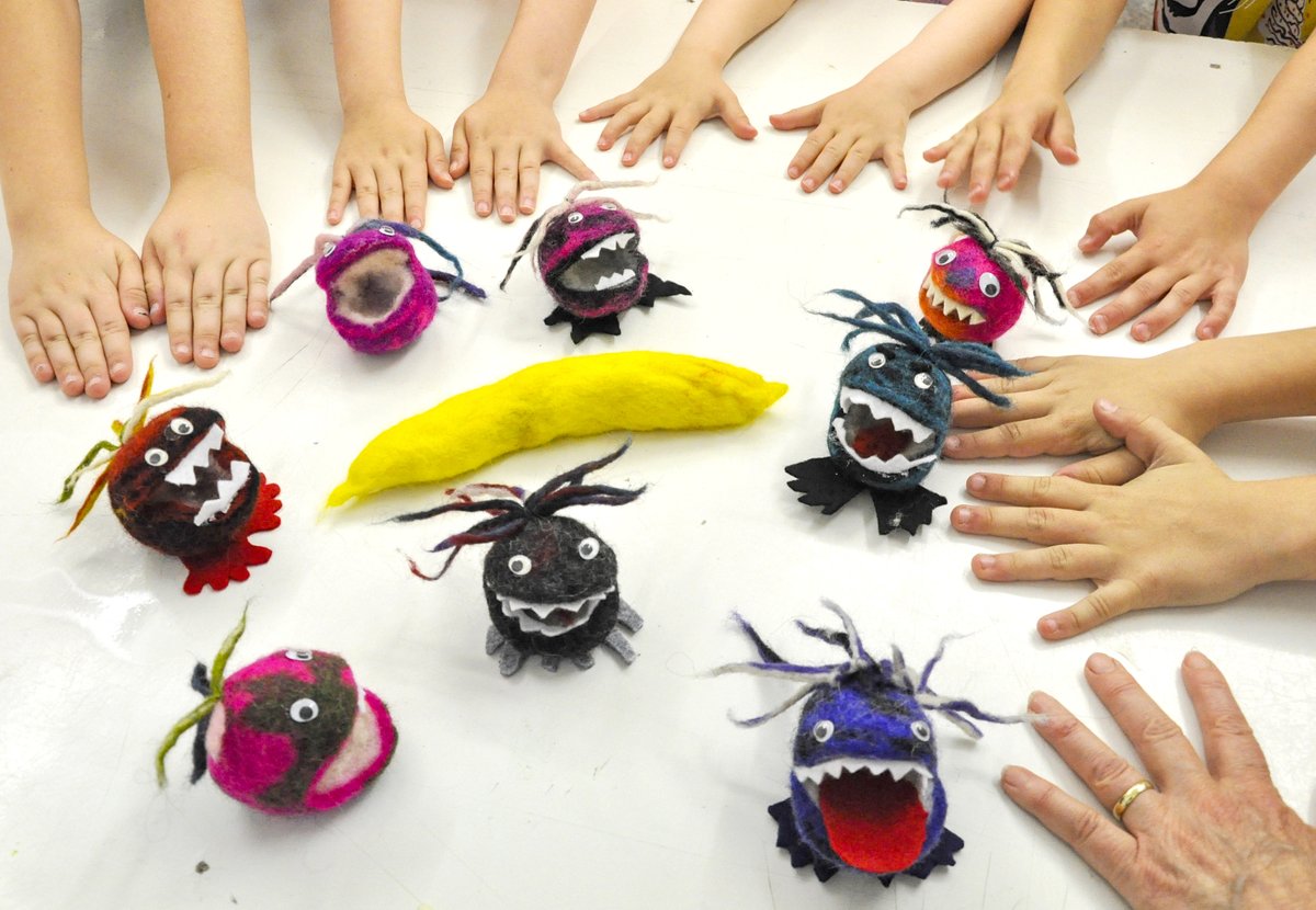 DasKunstmuseum's tweet photo. Kleine Monster aus unseren Kinder Filz Kurs😍😍😍 #kinderprogramm #sommerprogramm #waldviertel #museum https://t.co/sHWoaikoy7