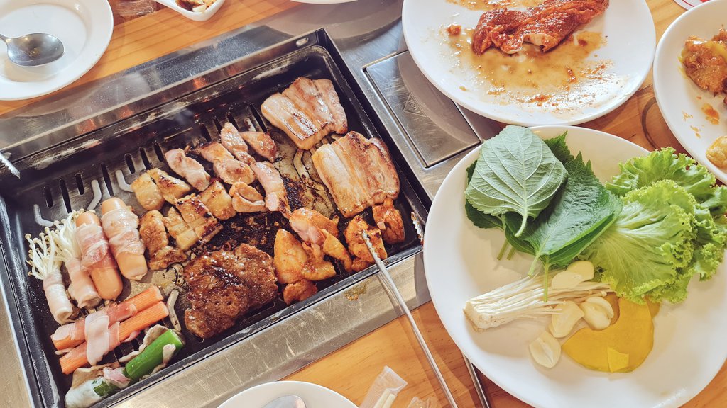 Khunpooo's tweet photo. เรื่อยๆไม่จำกัดเวลา https://t.co/Jb4SXPBsQN