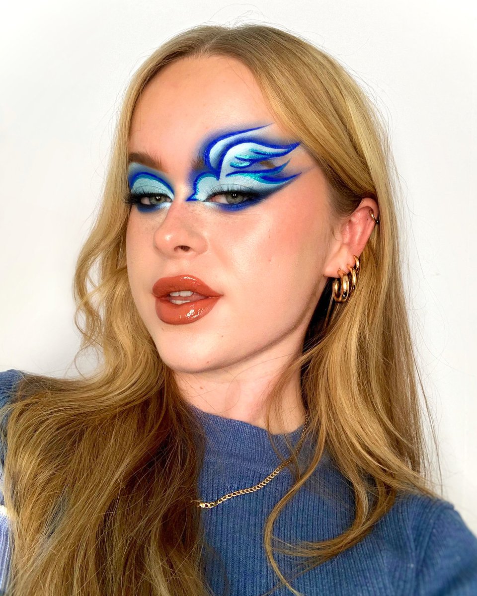 jemmasmakeup's tweet photo. if i was a bluebird, i would fly to you <3
#harrystyles #harryshouse 🪺
ig | jemmasmakeup https://t.co/jsfGVxDNUm