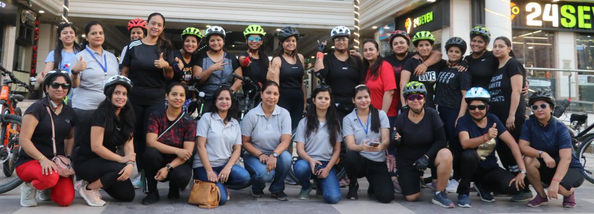 rashmip1's tweet photo. @EMCT19 &amp; WOW team @vijetapandey01 made the awareness campaign to stop child labour on #WorldDayAgainstChildLabour We should encourage kids to focus of education to make nation’s Future Bright thanks #shivacycle @EduMinOfIndia @UNICEF @CMOfficeUP @myogiadityanath @MinistryWCD https://t.co/2cM7UEbBGE