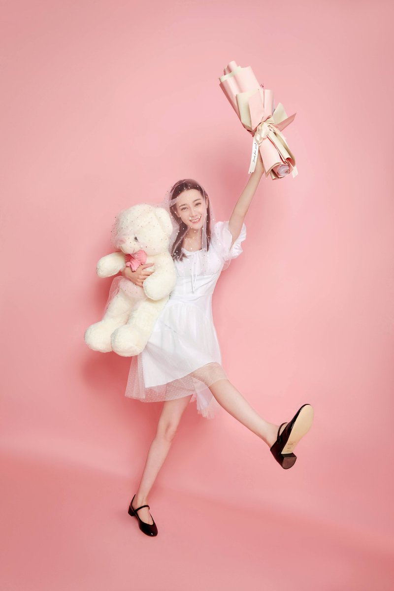 dilirebaa63's tweet photo. Studio weibo 🌈

เสี่ยวตี๋ตัวน้อย   🎈 ~

#ตี๋ลี่เร่อปา #Dilireba https://t.co/JEULaLREVE