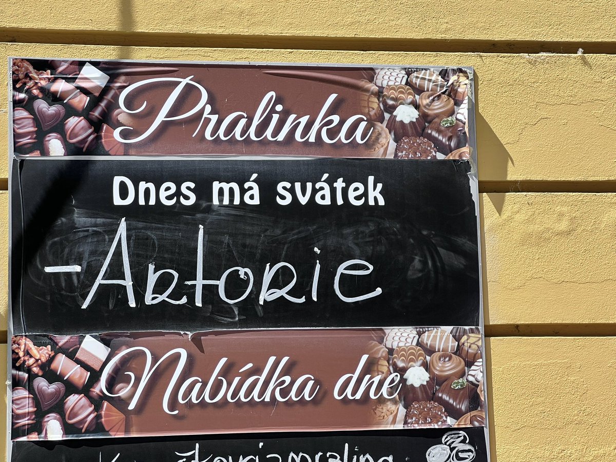 patekvsobotu's tweet photo. Artorie? Co je to kurva za jméno, to je jak Véna.. oh wait https://t.co/WacywPnKtf