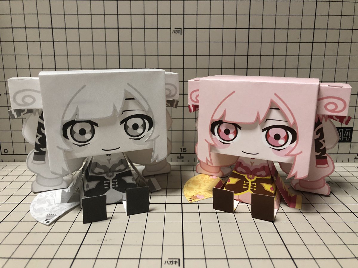 shilosuke's tweet photo. ファンアート
ペーパークラフトの
モノクロさくらさん と カラーさくらさん
#桜花さくら #花より絵画
#グラフィグ #graphig https://t.co/Wzrp1ANg7R