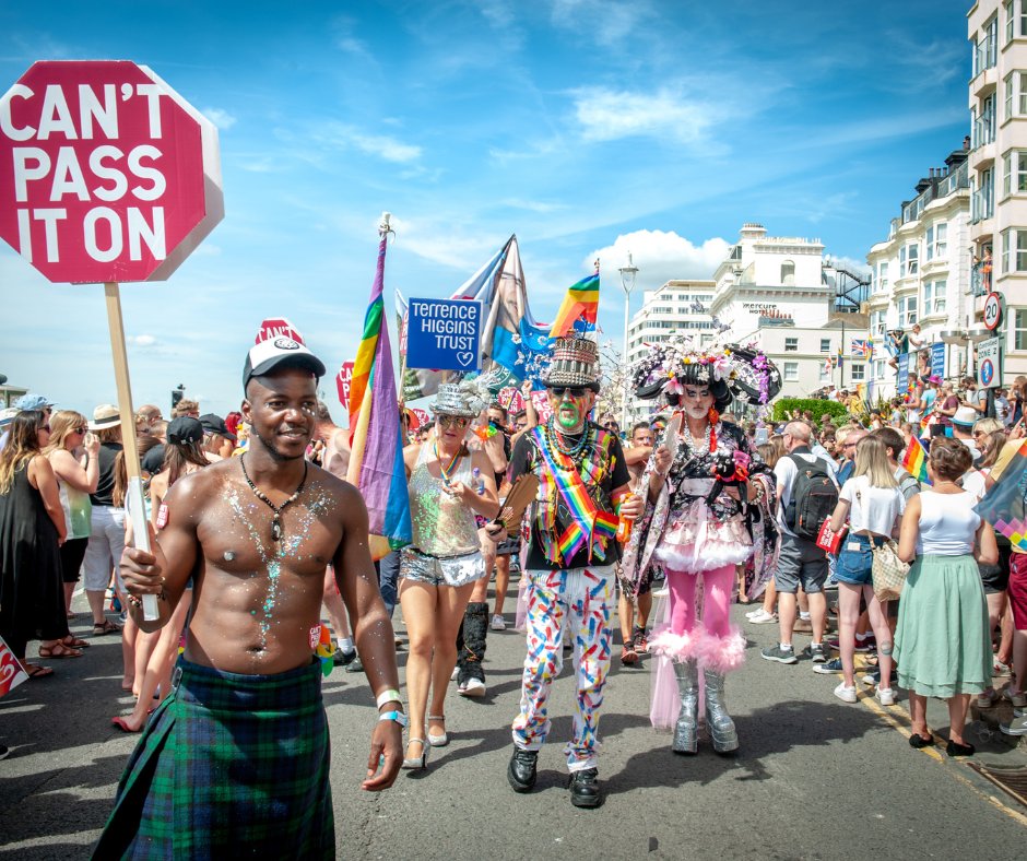 PrideBrighton's tweet photo. Our community parade is always community lead. Flashback to Terrence Higgins Trust, UK's leading HIV & sexual health charity marching at the Brighton& Hove LGBTQ+ community parade in 2018. @THTorguk⠀
Photo by @jimcareyphoto⠀
#CommunityParade⠀⠀
#Pride30⠀
#WeStandTogether https://t.co/W06QurrUav
