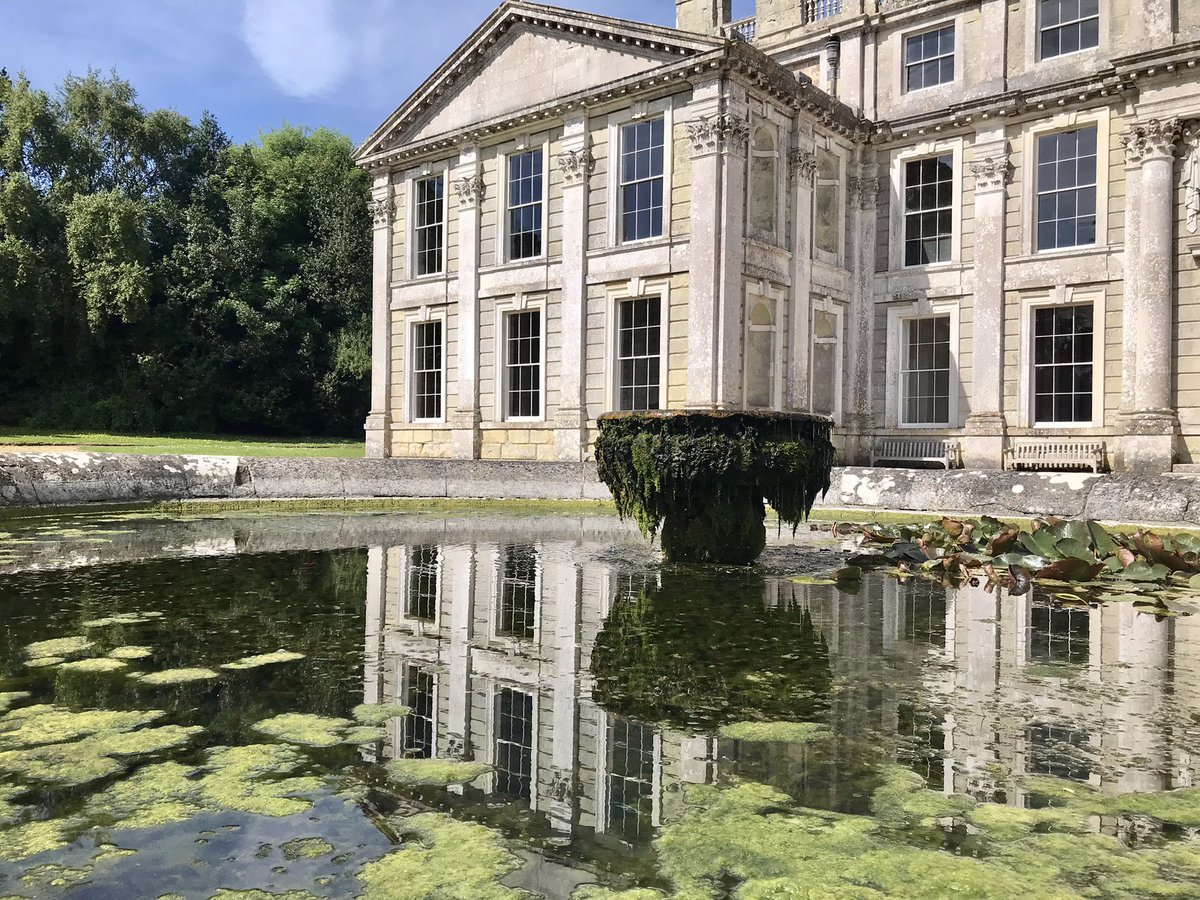 Zakitina_Lily's tweet photo. Enjoying the tranquil beauty of #Appuldurcombe house near #ventnor on the #IsleofWight great start to #SundayMorning @VisitIOW @jaymarno9 @VisitSouthEast https://t.co/tGCzEZt2MY