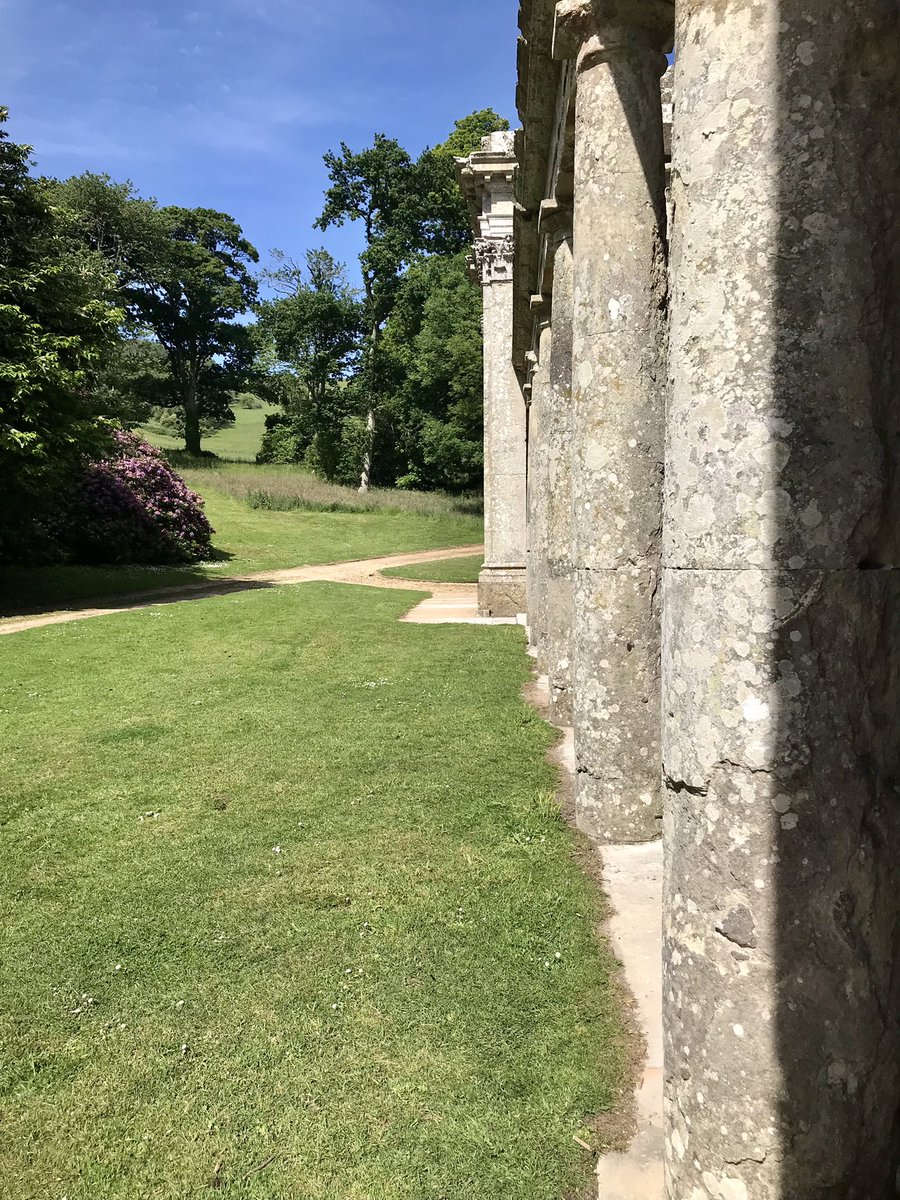 Zakitina_Lily's tweet photo. Enjoying the tranquil beauty of #Appuldurcombe house near #ventnor on the #IsleofWight great start to #SundayMorning @VisitIOW @jaymarno9 @VisitSouthEast https://t.co/tGCzEZt2MY
