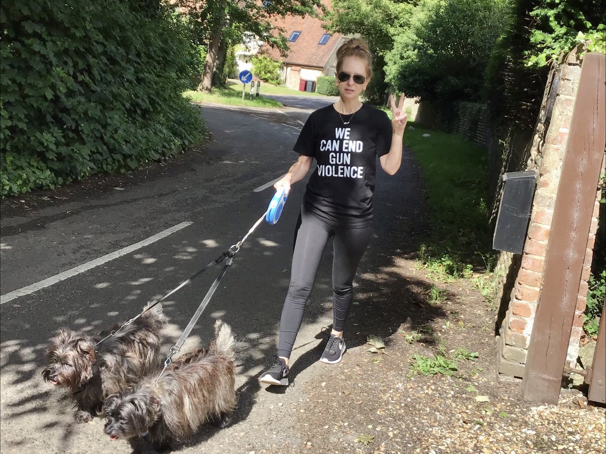 daisytorme's tweet image. Yes, I #marched. Yes, I was alone, but for the dogs, and no, it didn’t occur to me to not do it. Yesterday was important, no matter where we found ourselves speaking up. Thank you @davidhogg111  and #MarchForOurLives. #ThisTimeIsDifferent #SussexUK