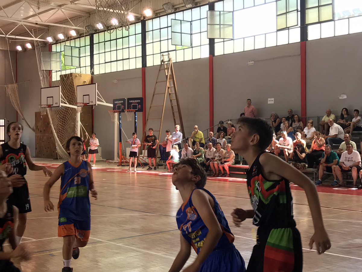 FABGranada's tweet photo. 1ºC
🏆¡¡ 📣 Final Minibasket Mixto Preferente!!
🏀 CB SANTA FE 12 @clubbasketstf 🆚 Punto y Aparte CB Churriana 02 @CBChurriana
#FABGrFMM
📱 #AficiónFAB https://t.co/ub2aP9oxrS
#Valorcesto https://t.co/Dv4nXPIhwT