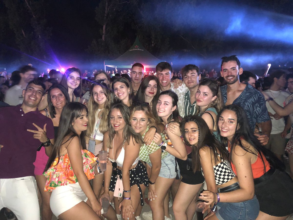 PilarPolo95's tweet photo. Pa que te quiten lo bailao 💖💉 #monseason #Cuenca https://t.co/fKtWR5b8vV