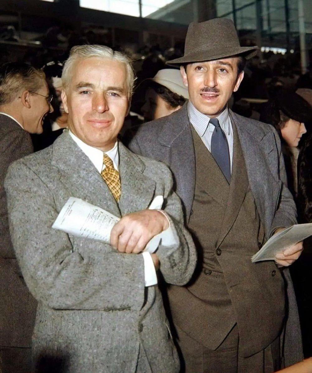 onriedo16's tweet photo. #Repost @classictimes
Charlie Chaplin and Walt Disney at the Santa Anita Race Track, Arcadia, California.
(1939)
.
.
.
.
.
.
.
.
.
#ClassicTimes #CharlieChaplin #WaltDisney #SantaAnitaRaceTrack #History #Disney #Classic #Cool #1939 #30s #1930s #Thirties #Retro #Vintage https://t.co/9JEzJt28Jw