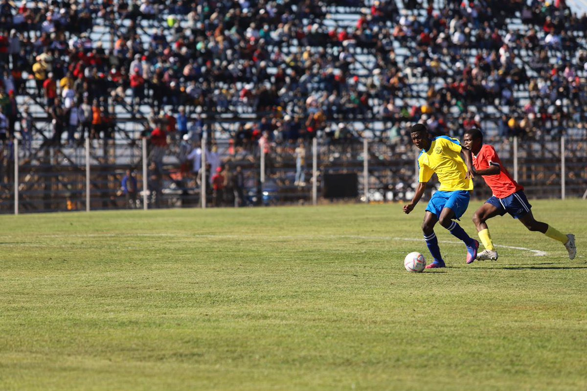 Mph__Motaung's tweet photo. [Vhembe playoffs] Football is alive in Vhembe. It's all systems go...

#WagonIsMoving #WeOnTrack https://t.co/owQw1Xn41d