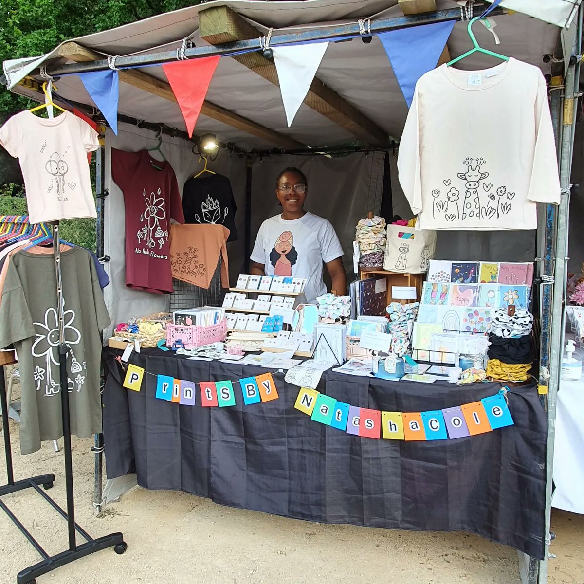 OwlEventFayres's tweet photo. Craft Fayre Today!
Pop along today until 5pm @ Hatton Country World. Free admission to the market &amp; there are some lovely on site independent shops to visit too. 

#hattoncountryworld #HattonShoppingVillage #localsmallbusinesses #craftfayres #hattongardencentreandshoppingvillage https://t.co/KFxd8LWbKc