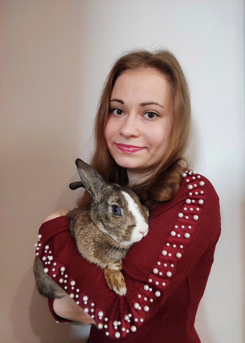 werkacicha's tweet photo. Na zdjęciu jestem ze swoją 3 letnią samicą królika mieszańca
#rabbit #rabbitselfie #rabbitselfieart #animalselfie #bunny #bunnyselfie #rabbitselfies #ilovemybunny #bunnylife #bestfriend #rabbitlove #hello #iam #dwarfrabbit #selfietime #selfieday #woman #naturalwoman #mypet https://t.co/yUmf7syz4i