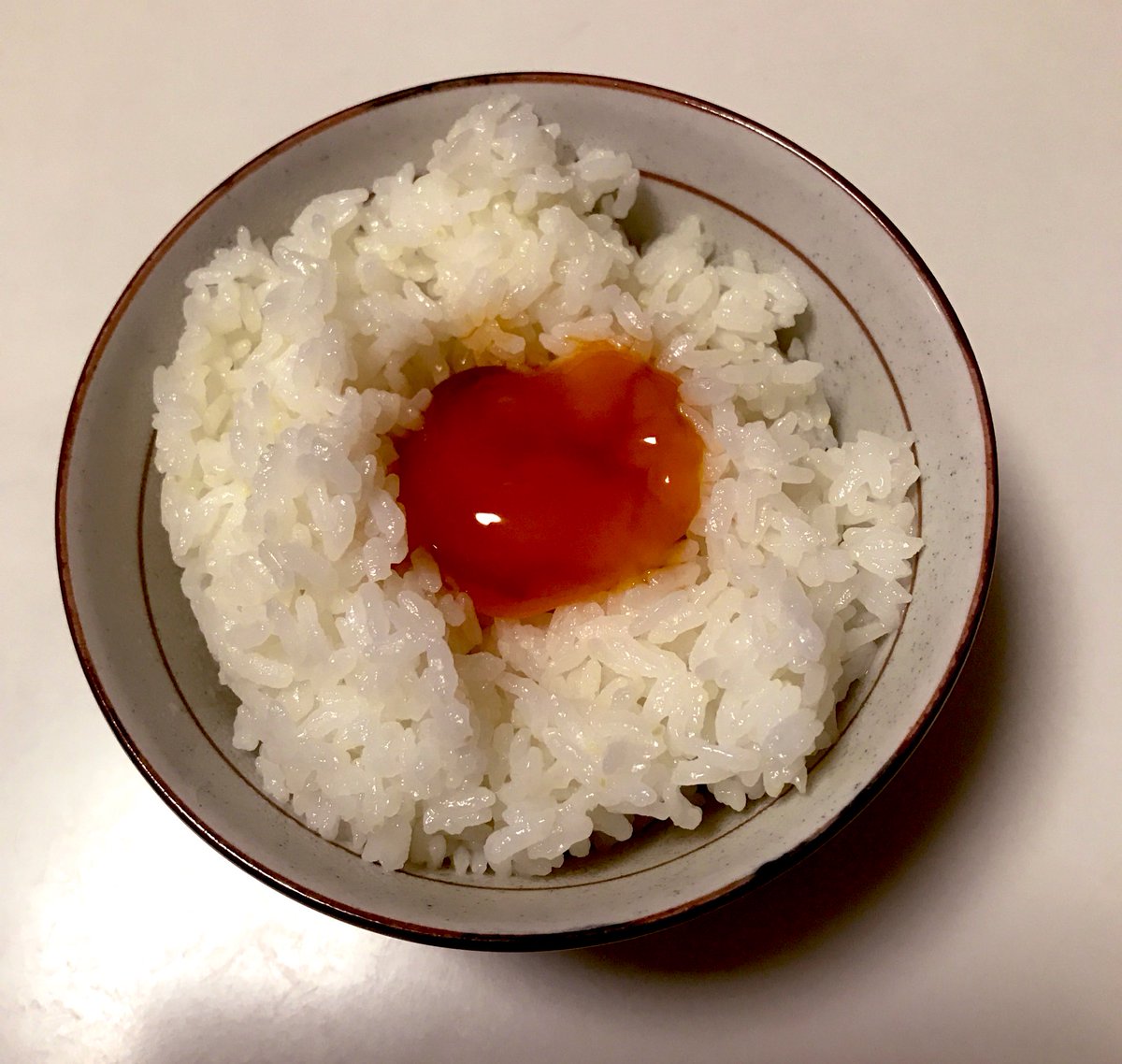 勧めていただいた卵黄の醤油漬け、とろっと濃厚非常に美味しい! 