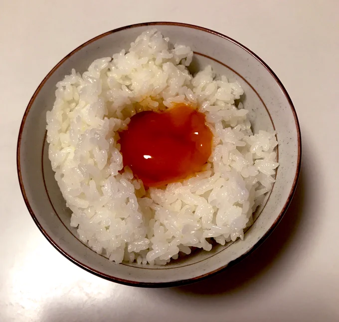 勧めていただいた卵黄の醤油漬け、とろっと濃厚非常に美味しい! 