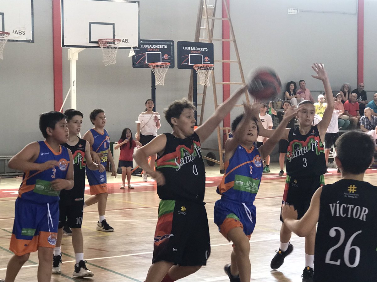 FABGranada's tweet photo. 2ºC
🏆¡¡ 📣 Final Minibasket Mixto Preferente!!
🏀 CB SANTA FE 18 @clubbasketstf 🆚 Punto y Aparte CB Churriana 05 @CBChurriana
#FABGrFMM
📱 #AficiónFAB https://t.co/E6gcPn0hXU…
#Valorcesto https://t.co/oQSNtEWuZk